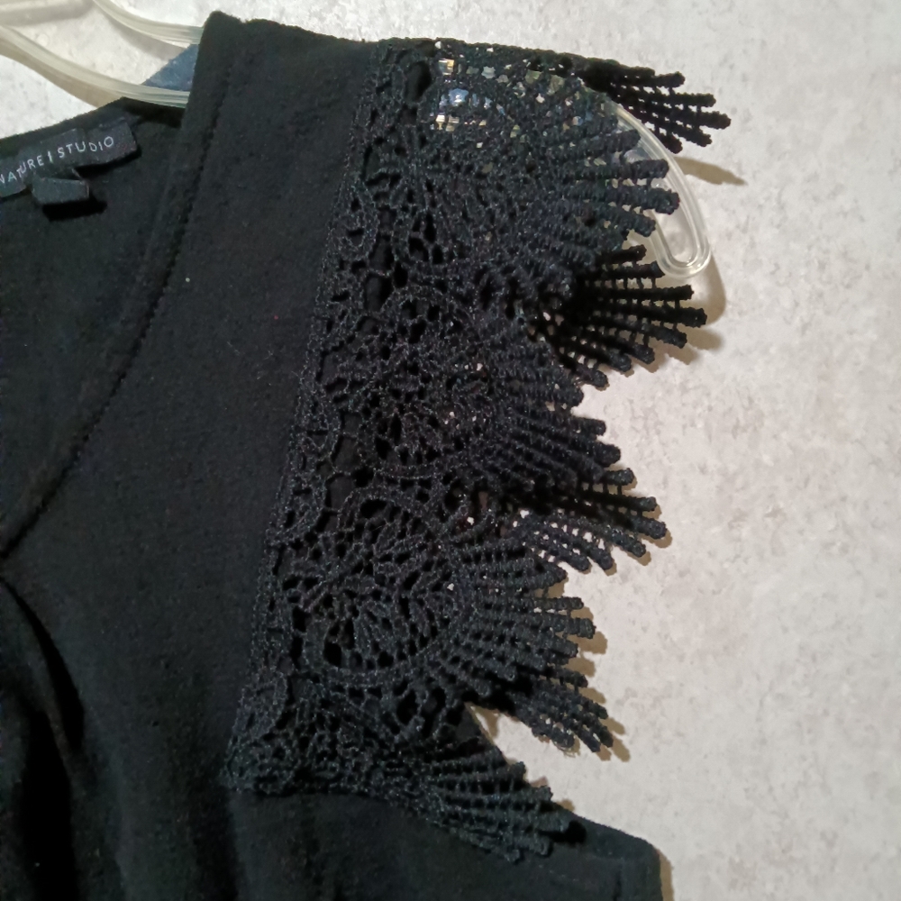 Elegant Black Lace Sleeve Top - Picture 2 of 8